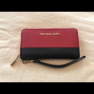 Michael Kors Red and Black Zippy Wallet